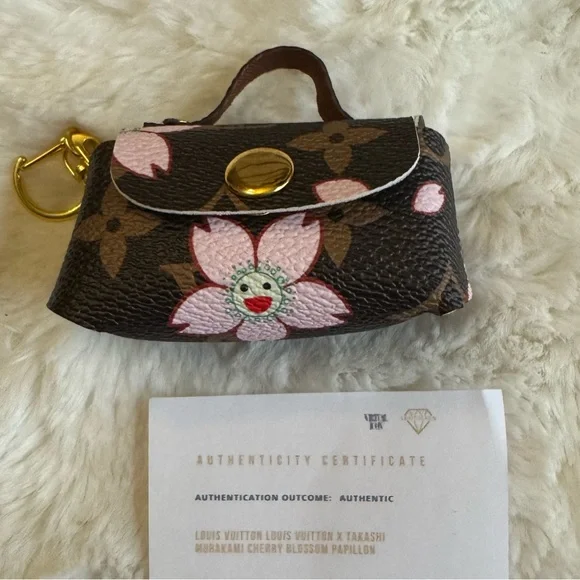 Handmade Louis Vuitton key holders - Picture 6 of 8